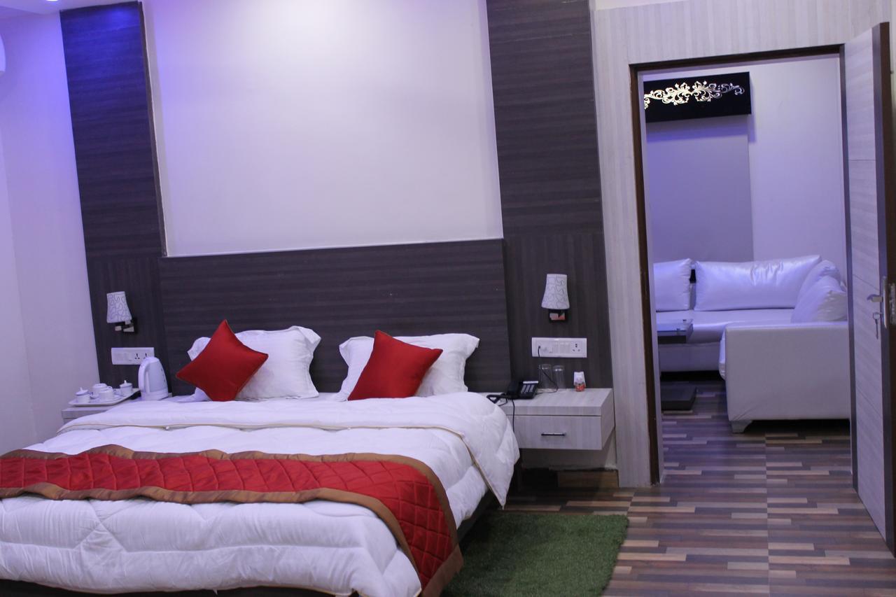 Kitchen Hut Hotel Nepalgunj Экстерьер фото